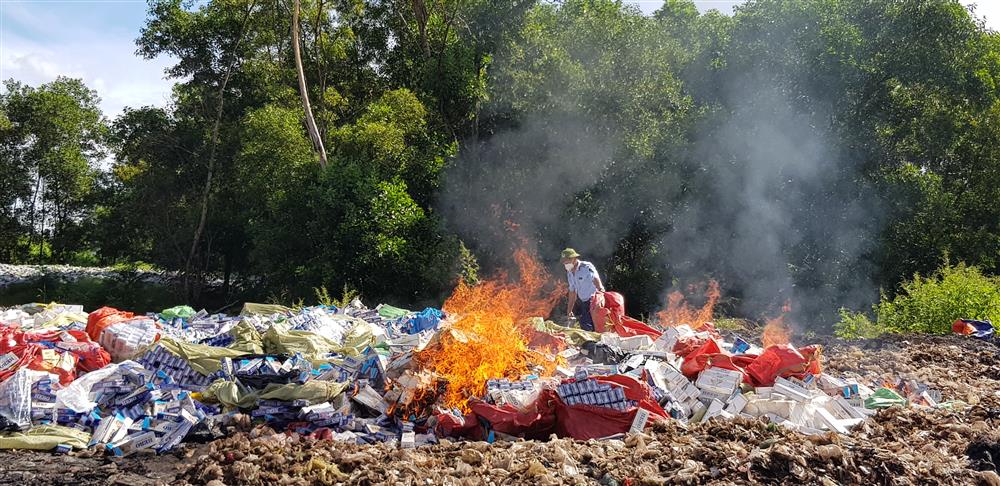 Cao điểm kiểm tra, ngăn chặn, xử lý hành vi kinh doanh thuốc lá nhập lậu, thuốc lá giả